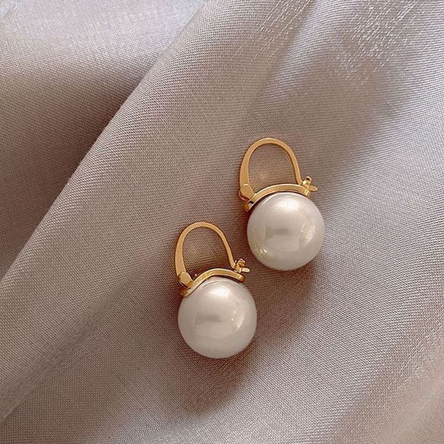 2025 New Korean Style Contracted Heart Pearl Earrings Zircon Geometric Stud Earring - Image 10