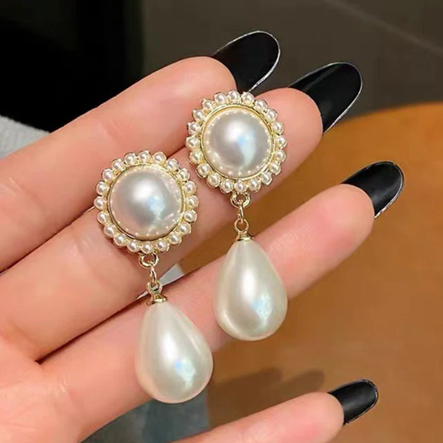 2025 New Korean Style Contracted Heart Pearl Earrings Zircon Geometric Stud Earring - Image 4